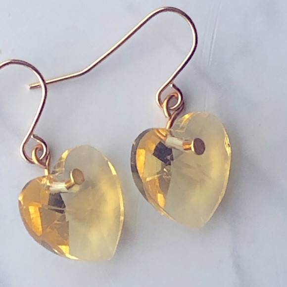 New Sparkling Glass Crystal Dangling Heart Handmade Earrings Pale Lemon Yellow - Picture 2 of 7